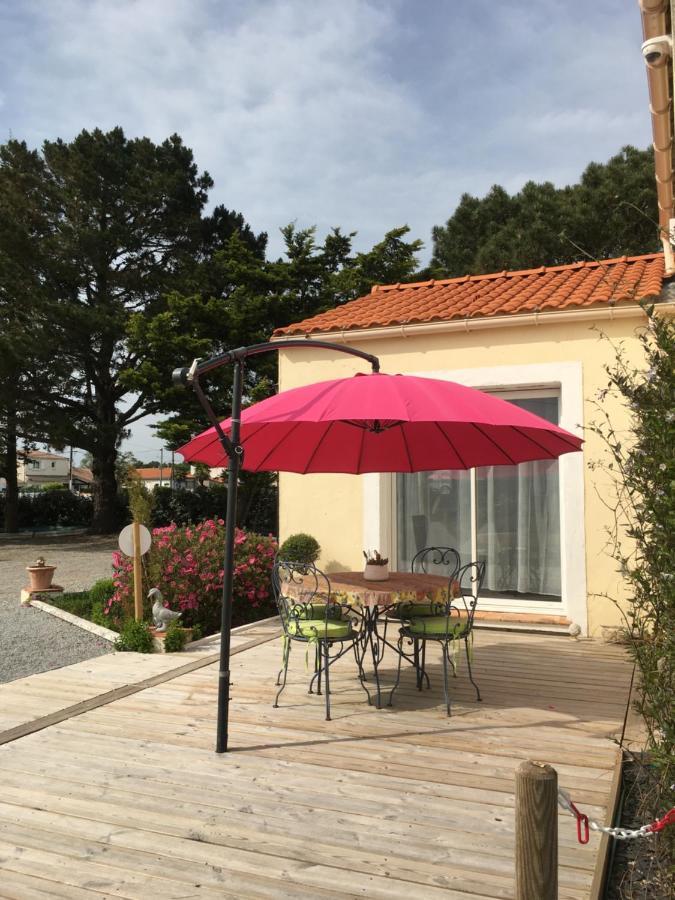 Domaine Hortensias La Sennetiere Exterior photo
